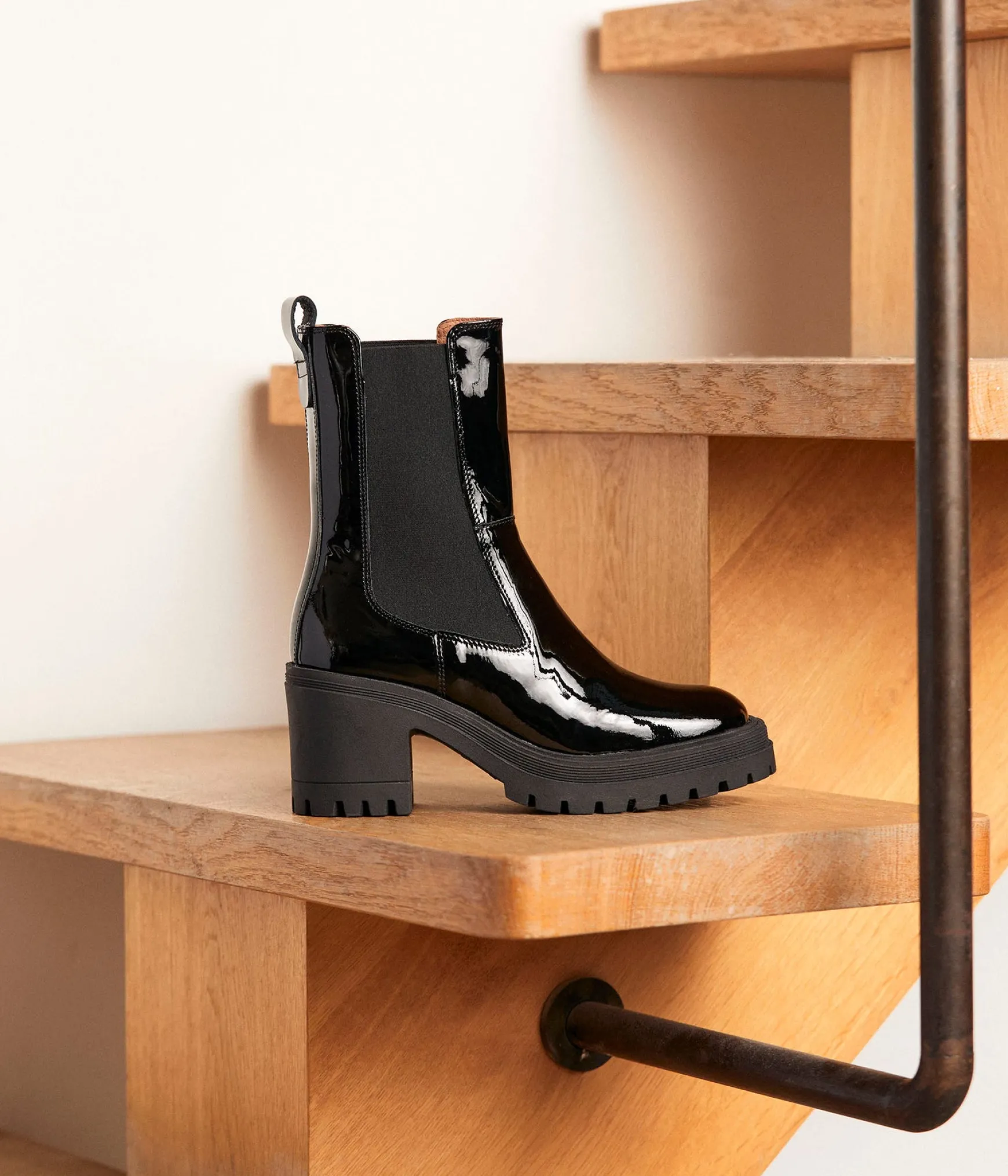 Femme Mellow Yellow Chelsea boots vernies Alixia