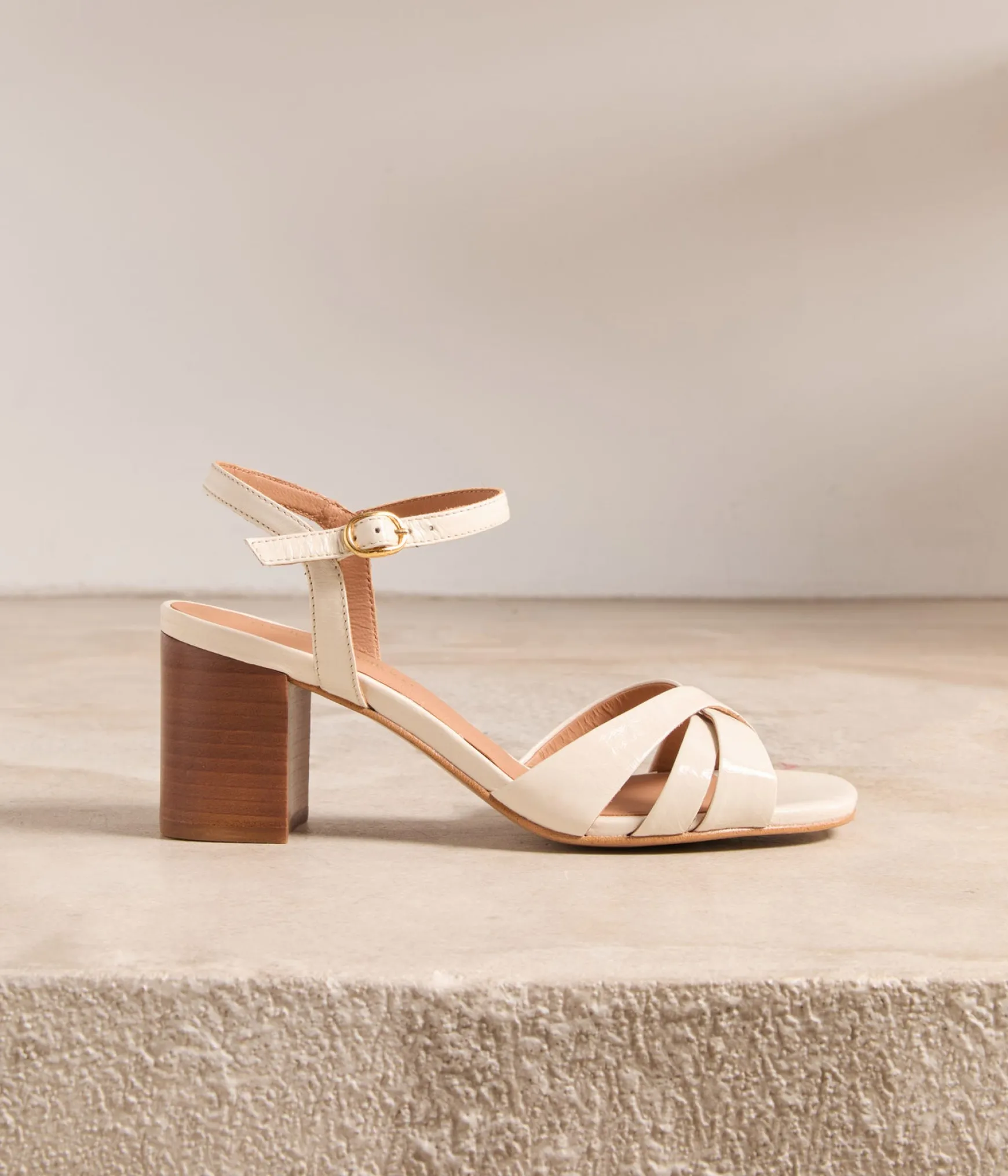 Femme Mellow Yellow Sandales cuir écru Emanuela